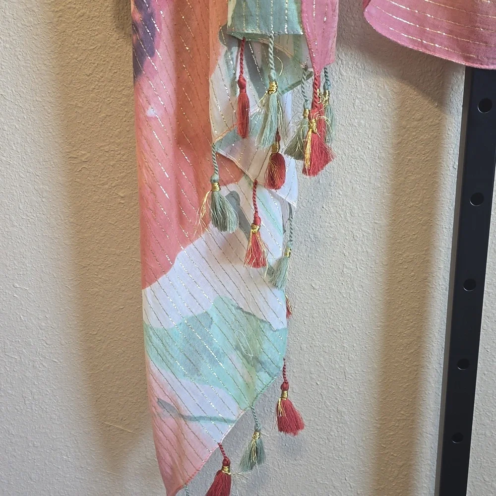 NWOT Aratta Floral Patteren Shawl - Picture 3 of 5